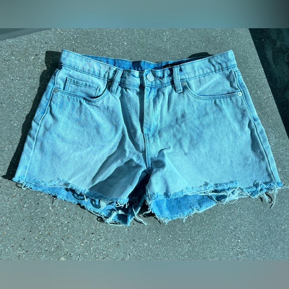 BLANK NYC JEAN SHORTS